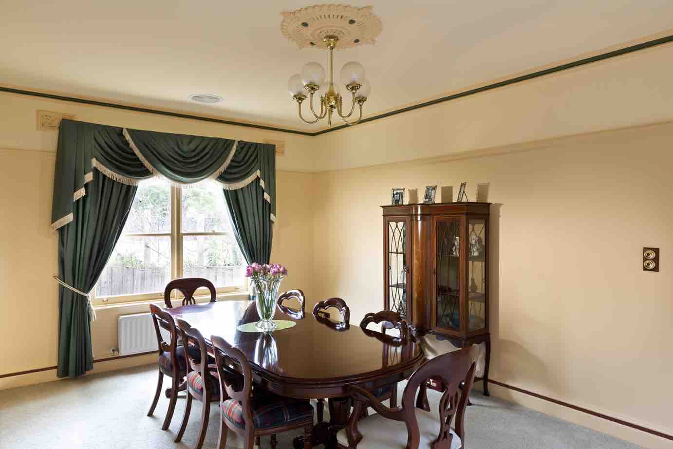 wall repairs and paint essendon